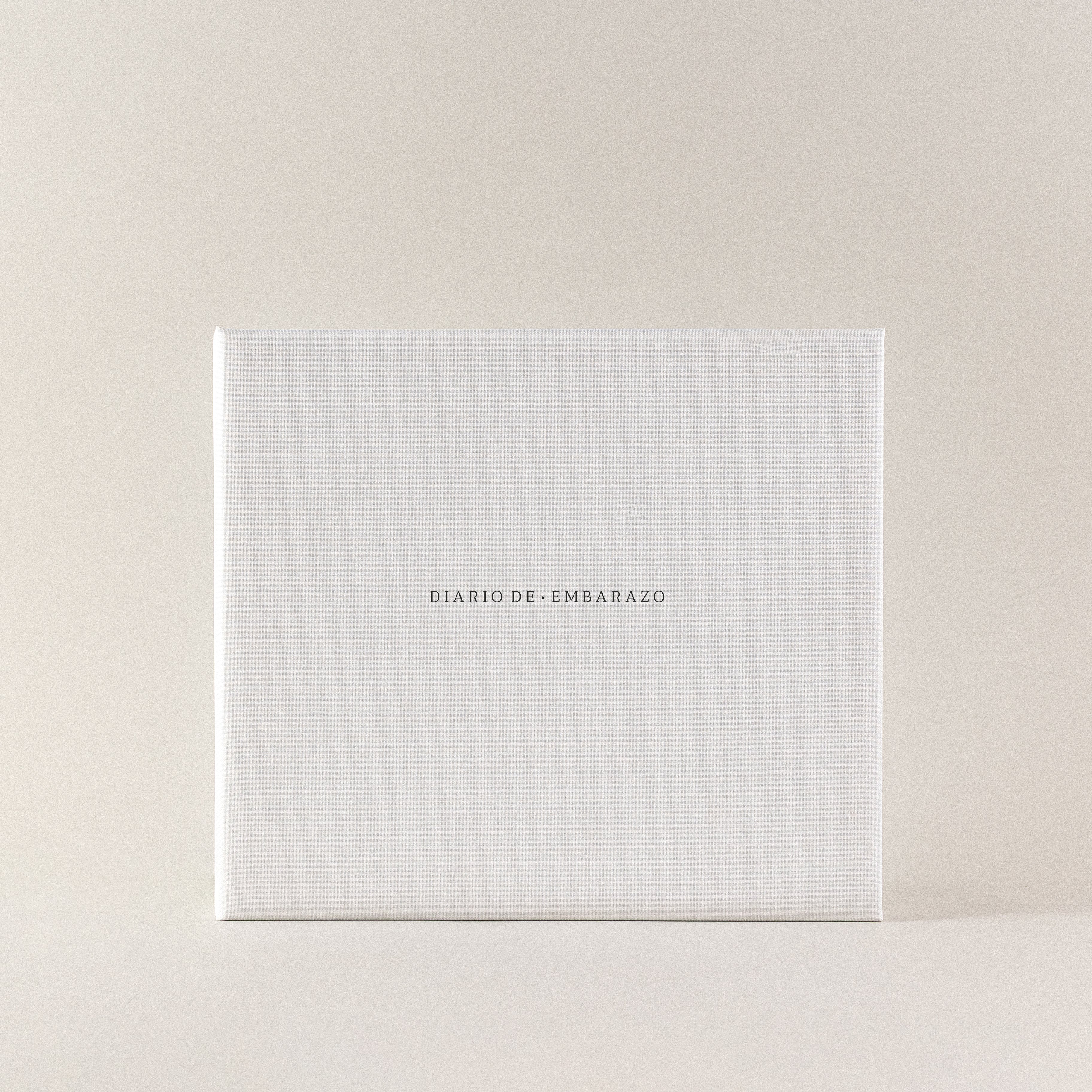 Diario para embarazo, un diario para embarazadas. Album y diario sostenible para regalar en un baby shower o pregnancy shower con melpom.