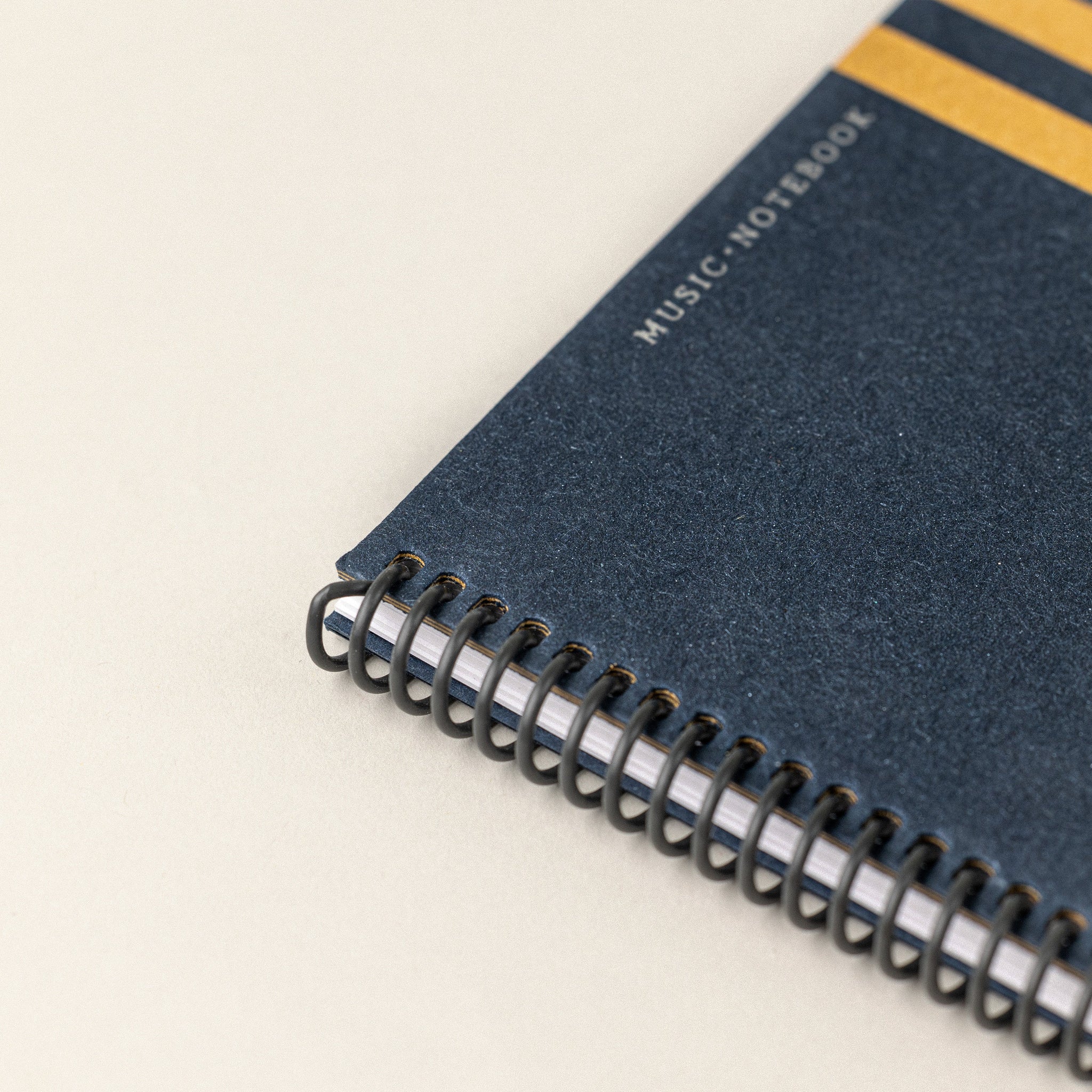 Libreta de musica con partituras A5 para regalar a músicos