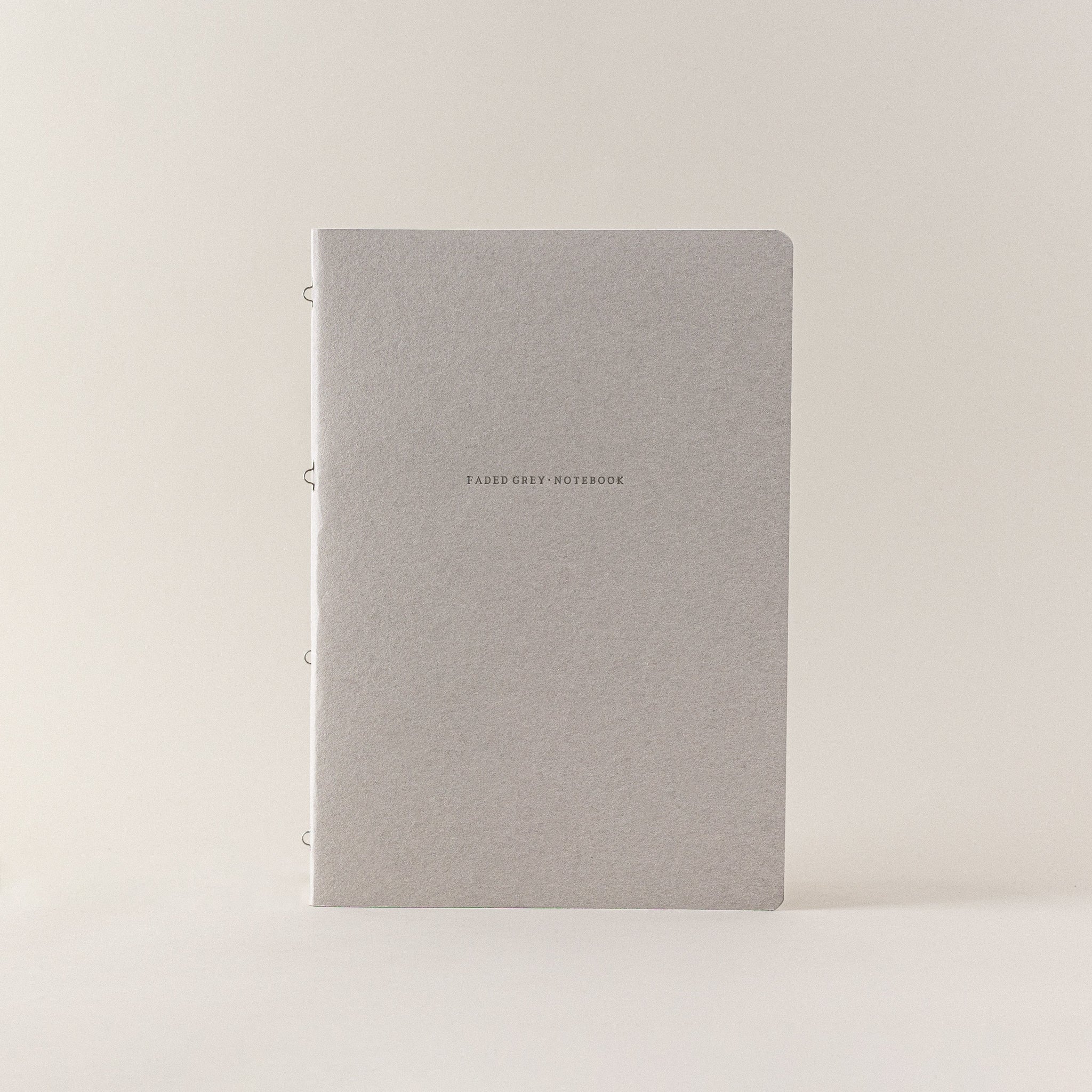 Libretas personalizadas con tres colores notas pequeñas para escribir en una libreta bonita y mantener un 2022 planificador. Archivador carpesanos, para escribir como en un cuaderno tipo oxford. Un carpesano recargable con anillas A4.