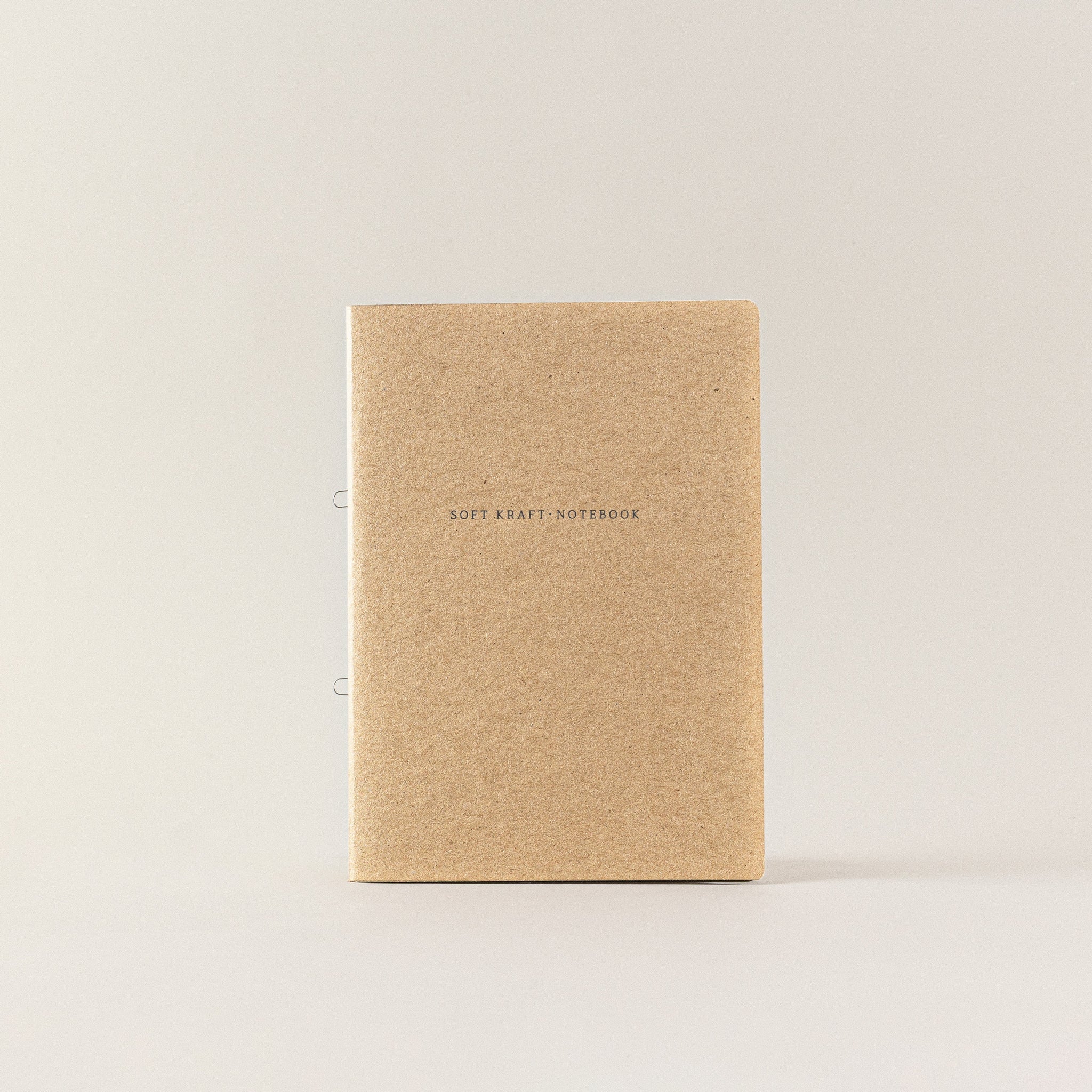 Libretas personalizadas con tres colores notas pequeñas para escribir en una libreta bonita y mantener un 2022 planificador. Archivador carpesanos, para escribir como en un cuaderno tipo oxford. Un carpesano recargable con anillas A5