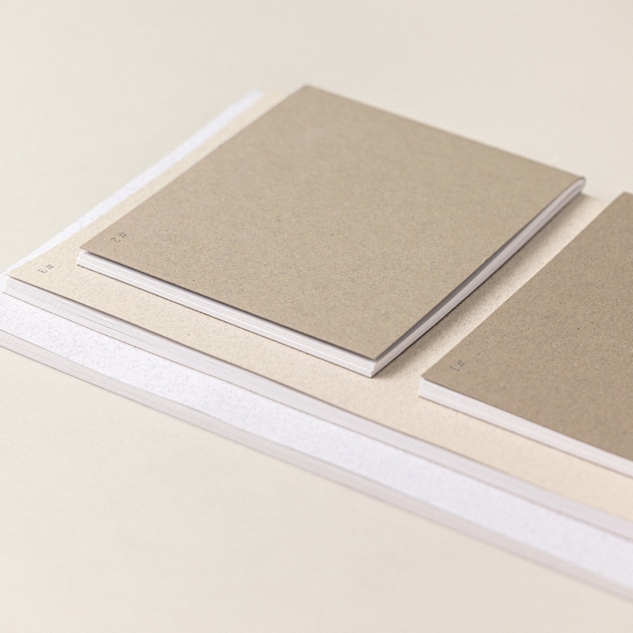 Libretas personalizadas con cuatro libretas de notas para escribir en una libreta bonita y mantener un 2022 con planificador. Planner original 4 en 1 reciclado y sostenible con todo list, notes y plan semanal.