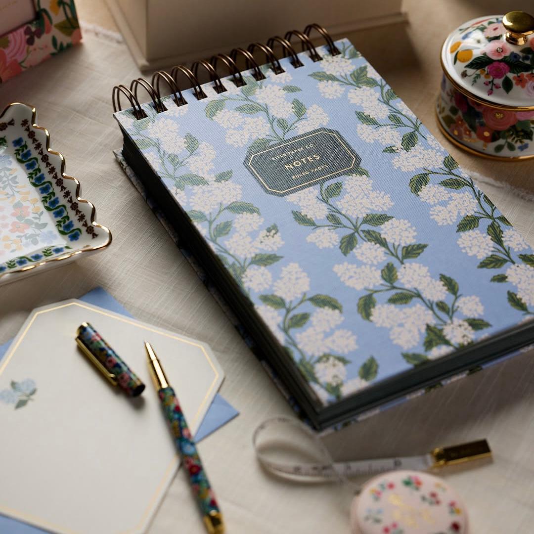 Libreta Hydrangea (espiral superior) - Rifle Paper co.