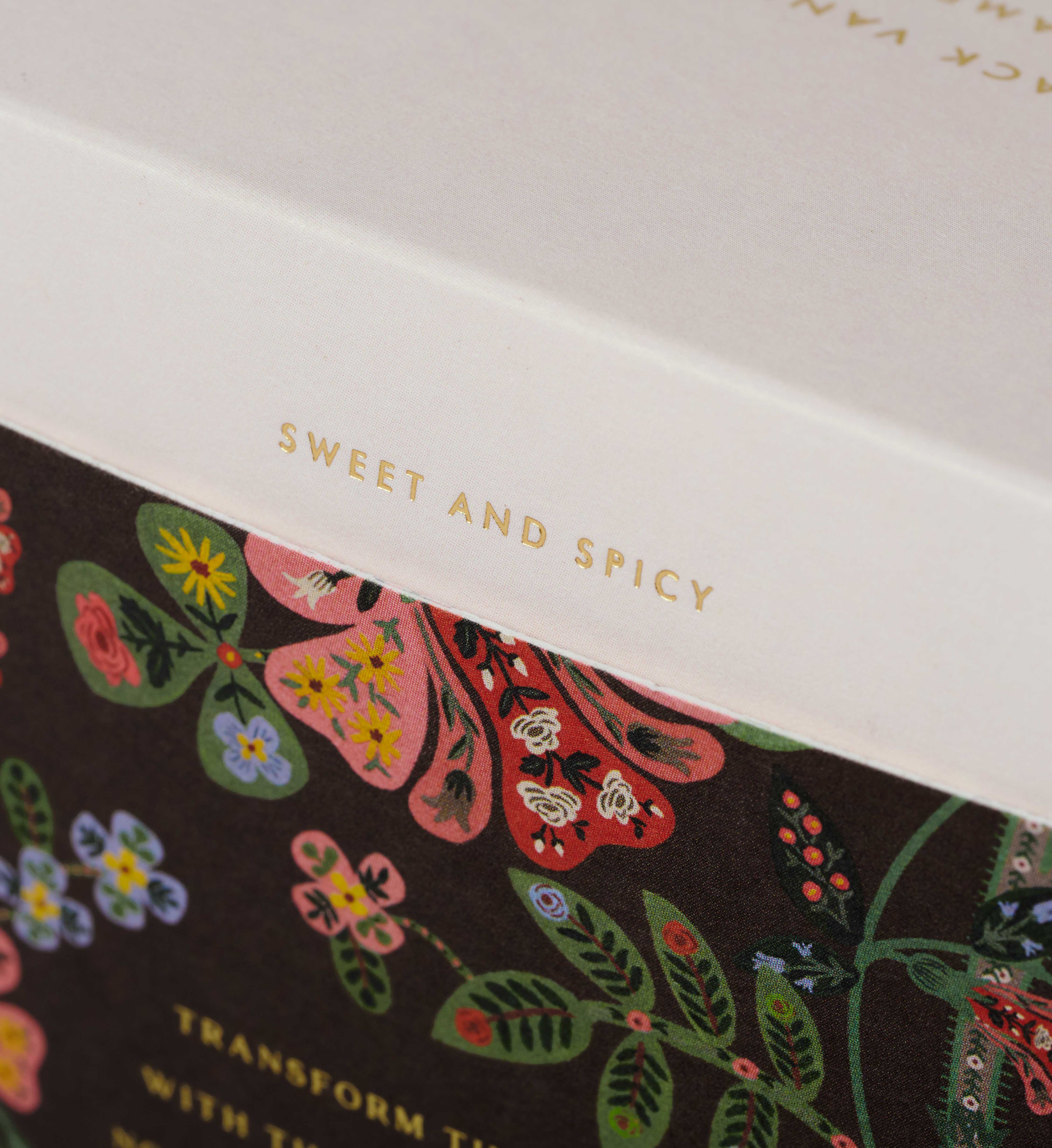 Vela perfumada Amber and Black Vanilla - Rifle Paper Co.