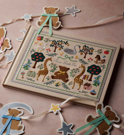 Libro Bebé Bordado - Storybook - Rifle Paper