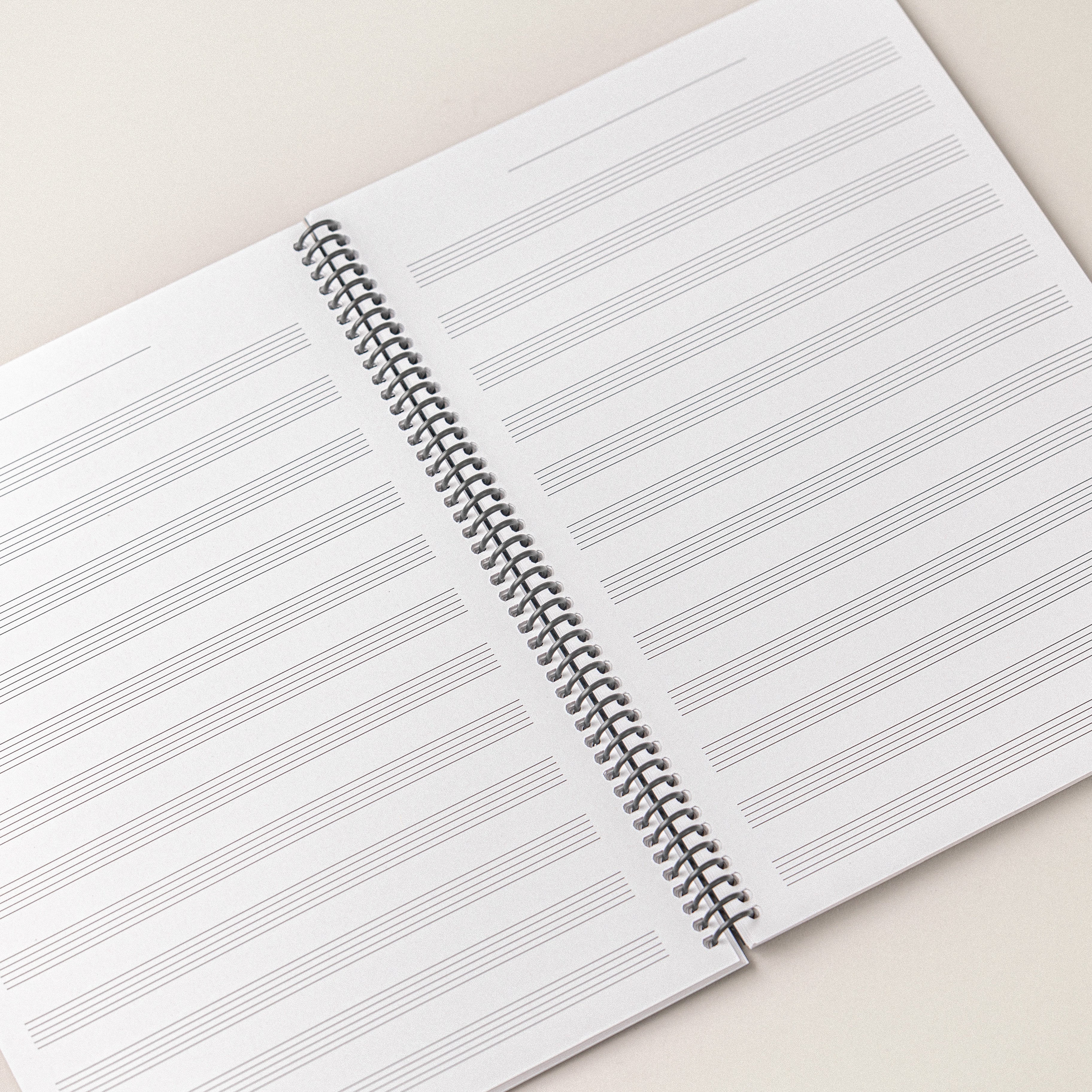 Libreta de musica con partituras A4 de regalo para músicos