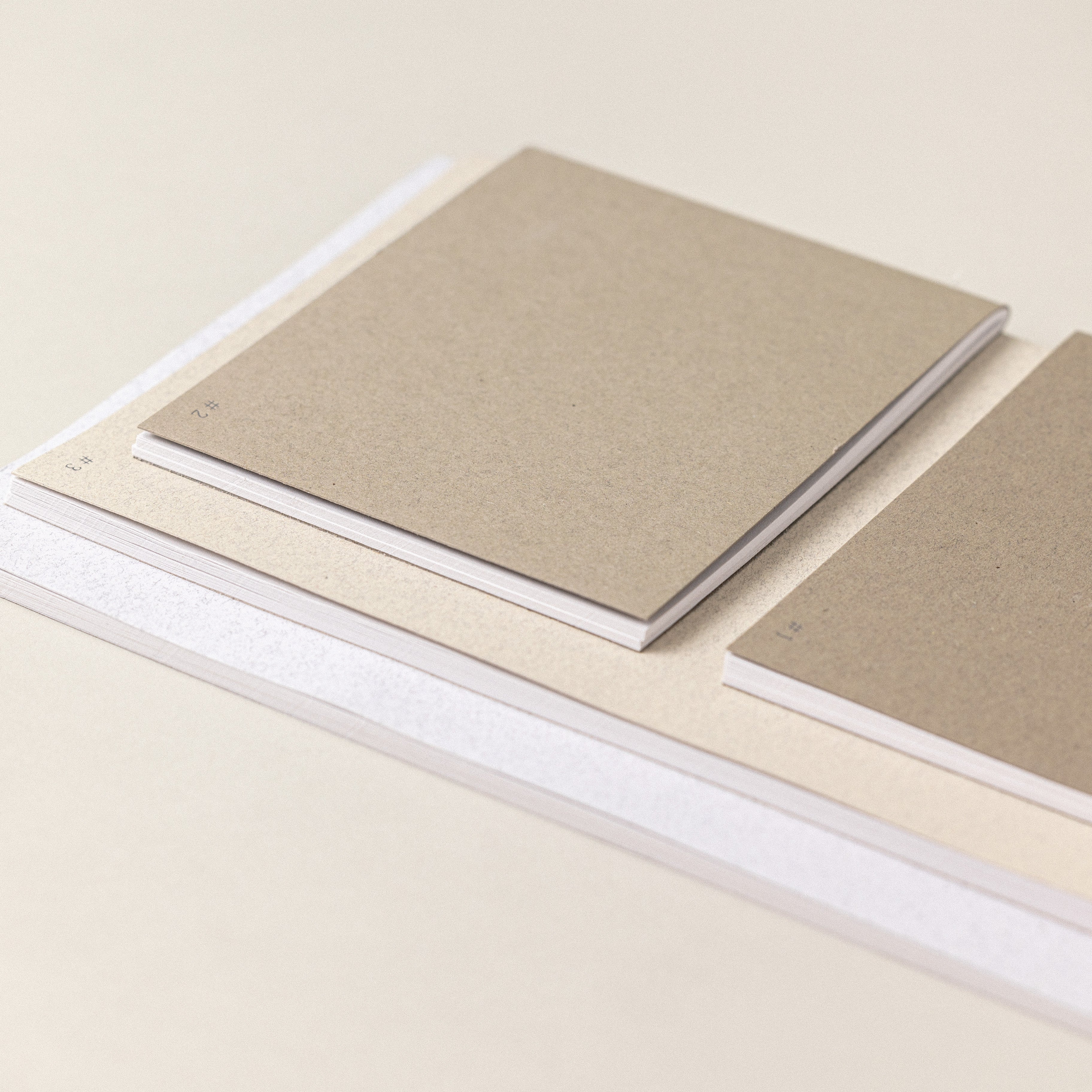 Libretas personalizadas con cuatro libretas de notas para escribir en una libreta bonita y mantener un 2022 con planificador. Planner original 4 en 1 reciclado y sostenible con todo list, notes y plan semanal.