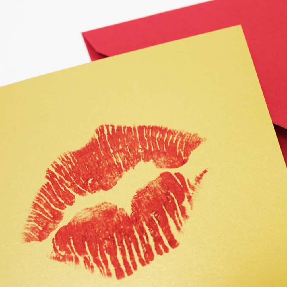 Postal Beso Rojo