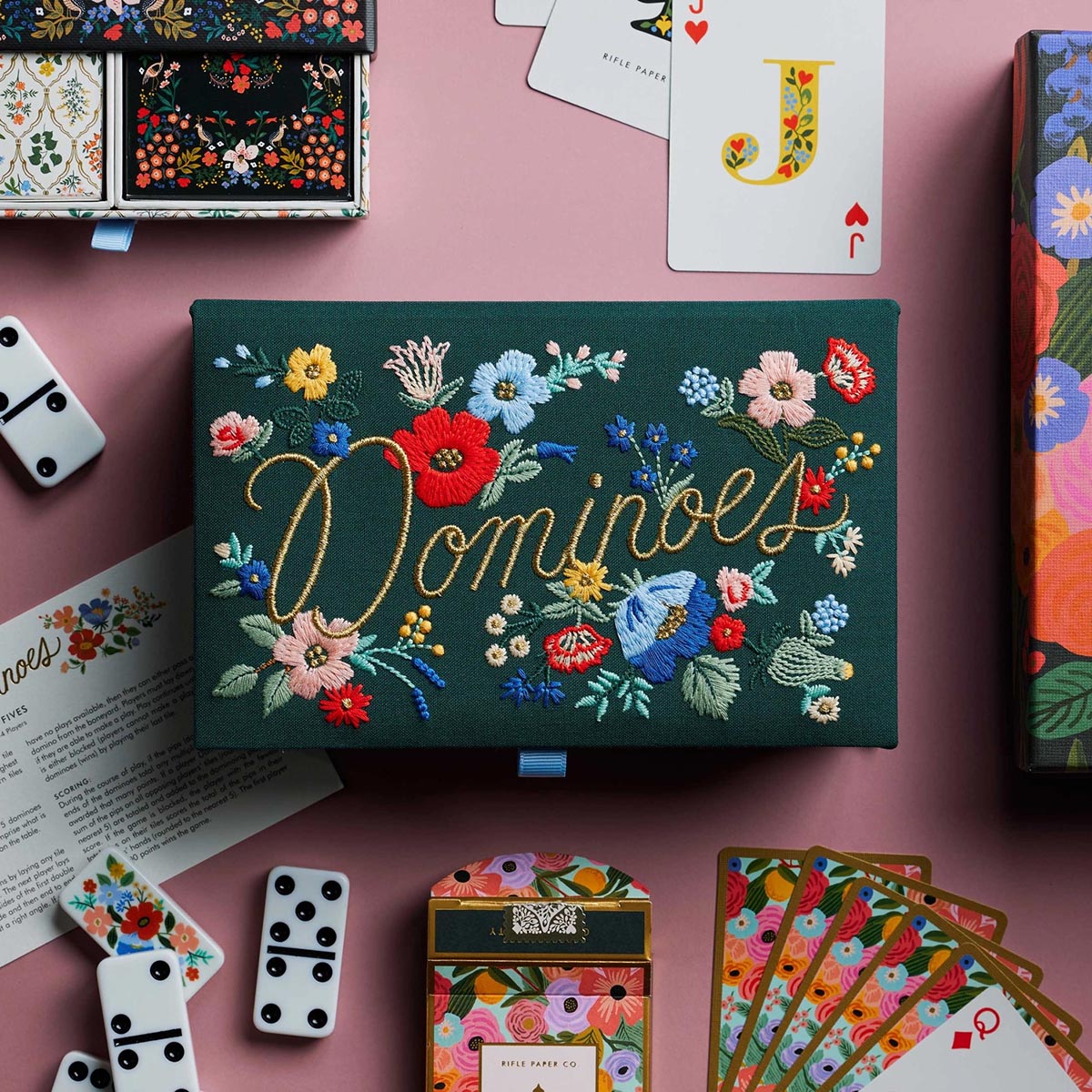 Estuche con juego de Dominó Strawberry Fields - Rifle Paper Co.