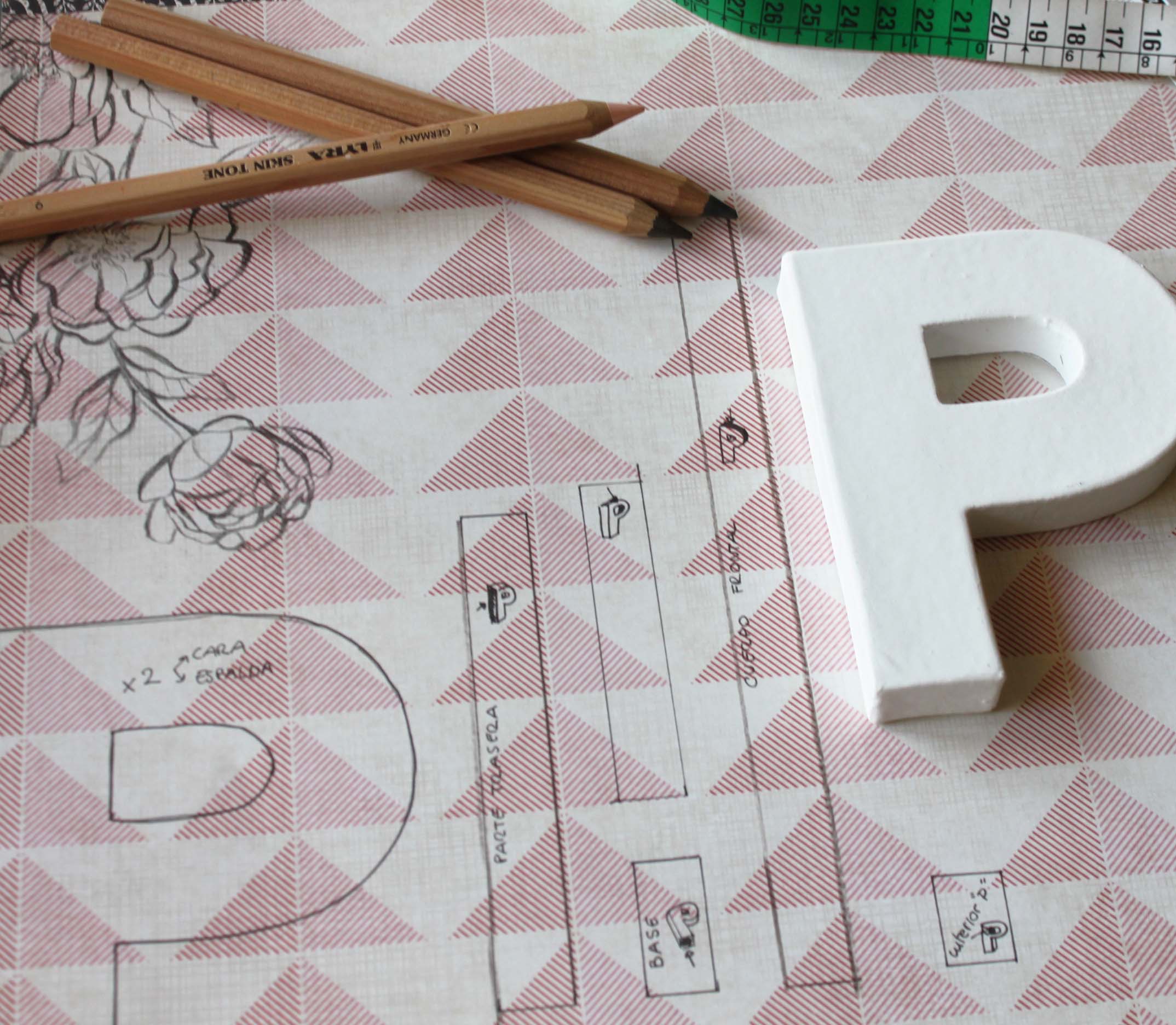 letra forrada scrap Pepa Paper