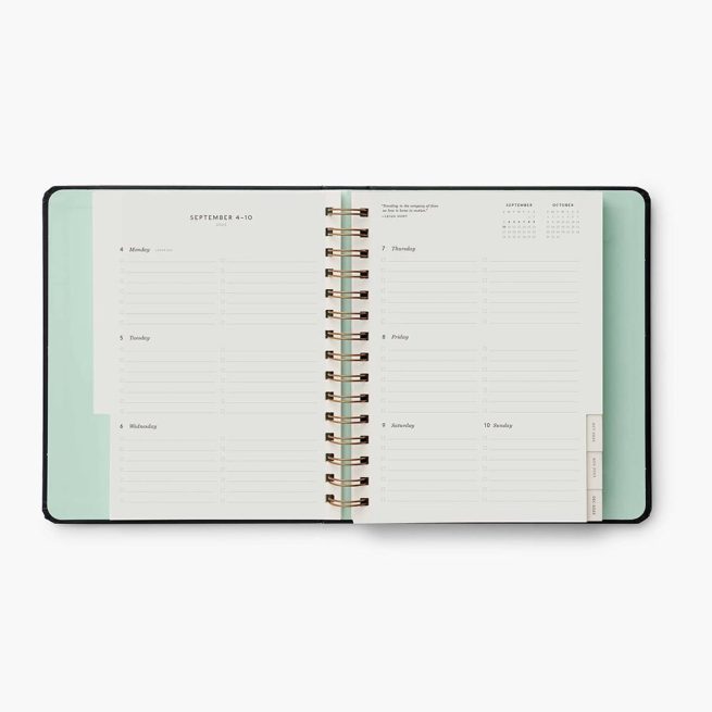 agenda-planificador-mensual-17-meses-2024-flores-17-moth-covered-planner-rifle-paper-pepapaper-plm027-04