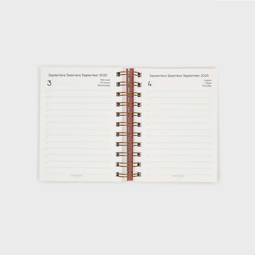 agenda-2025-a6-dia-pagina-rosa-vintage-pepa-paper-002